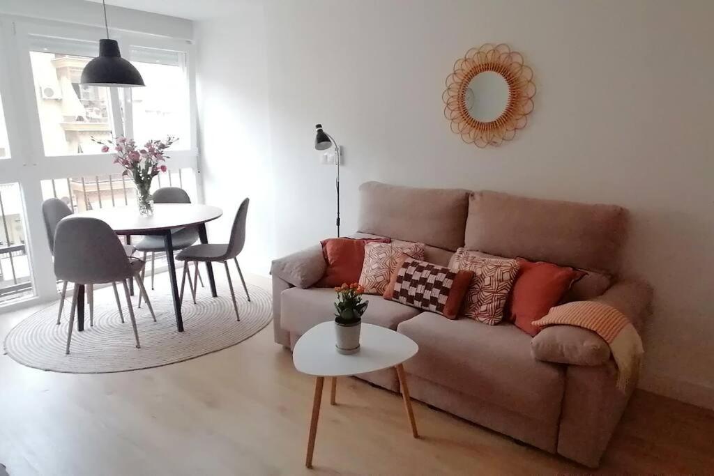 El Palo Cosy, 200 M From The Beach Apartment Malaga Ngoại thất bức ảnh
